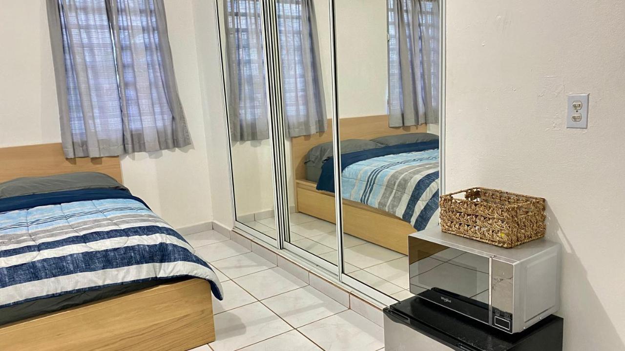 All You Need Studios Walking Distance To Beach Isla Verde San Juan Exterior foto